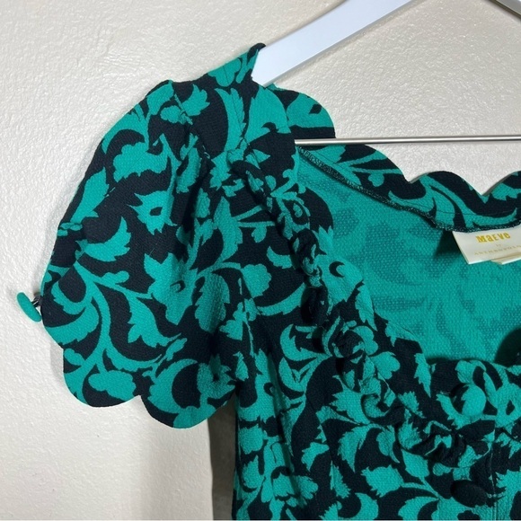 Maeve by Anthropologie Aseey Scalloped Green Black Floral Blouse Size 0 - Picture 4 of 9